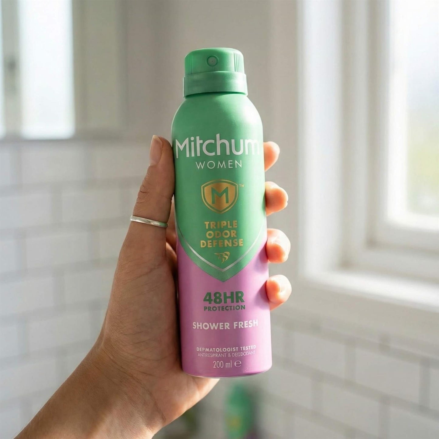Mitchum Anti Perspirant Spray for Her - Shower Fresh