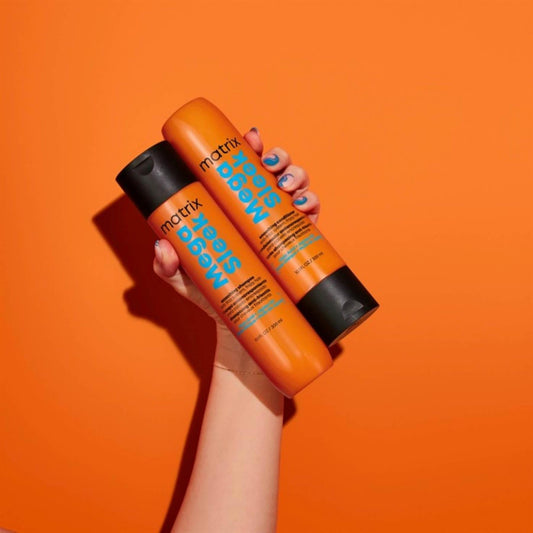 Matrix Mega Sleek Smoothing Conditioner
